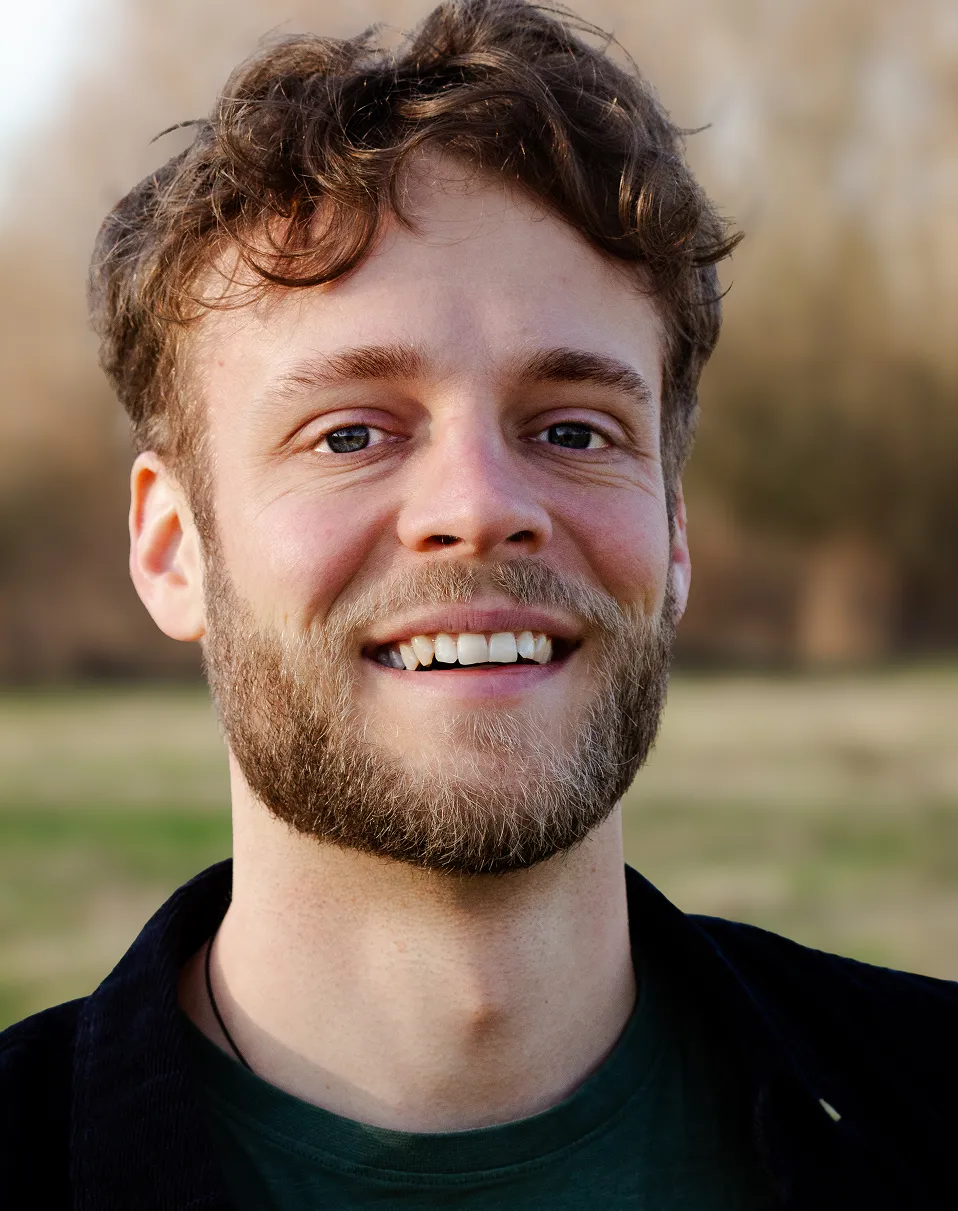 Martin Schmeer, Inhaber von onaga, lächelt in die Kamera